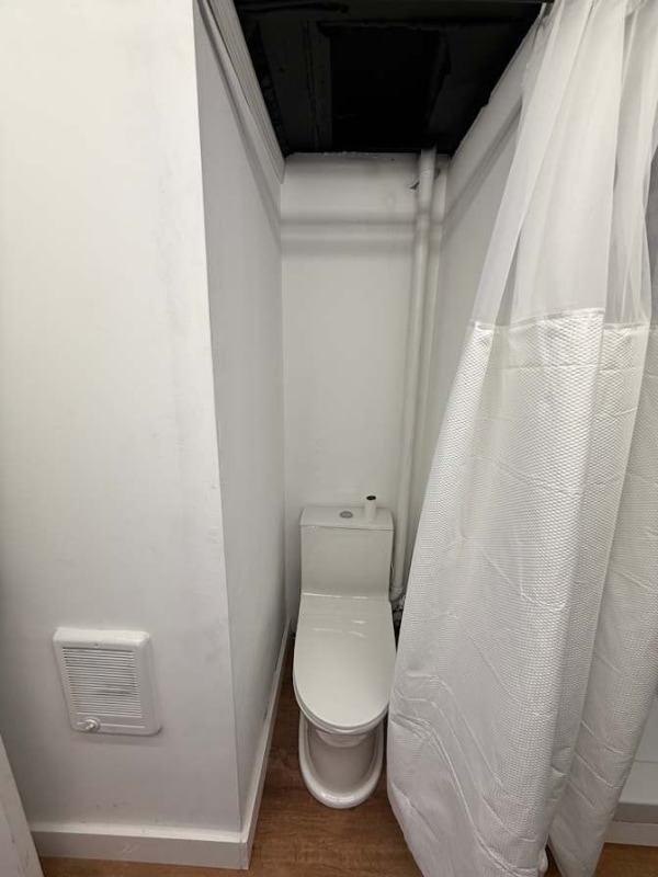 Foto del edificio - 82 W Broadway