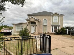 Building Photo - 915 Rutledge Dr