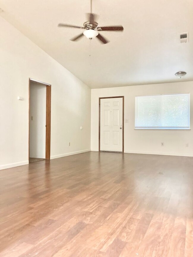 Interior Photo - 441 W 2nd Ave