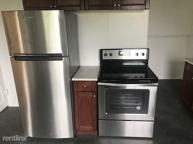 Building Photo - 2 br, 1 bath  - 204 E Cross St Apt 1