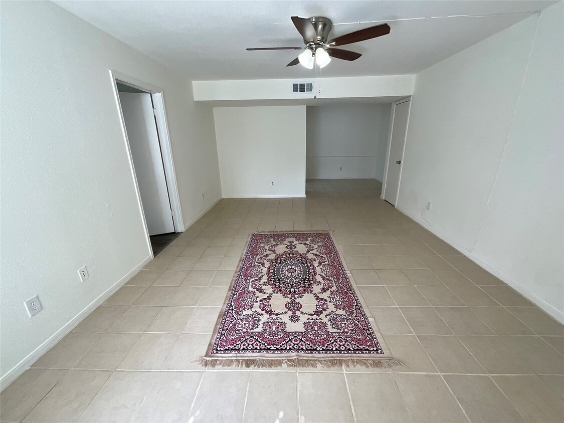 Building Photo - 6606 De Moss Dr