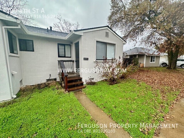 Building Photo - Cute Two Bedroom Duplex in Wheatland