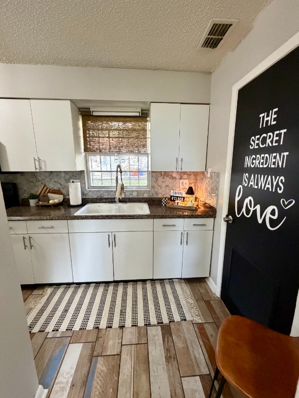 Foto del edificio - 704 W 13th St