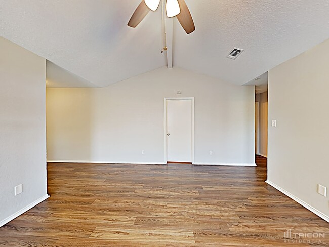 Building Photo - 6514 Spitfire Dr