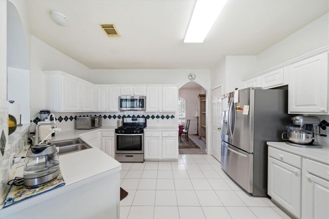 Building Photo - 8974 Green Castle Way
