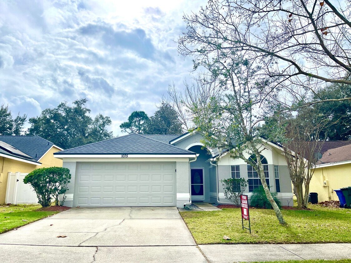 Primary Photo - Cute 3/2 Oviedo Home in Twin Rivers!