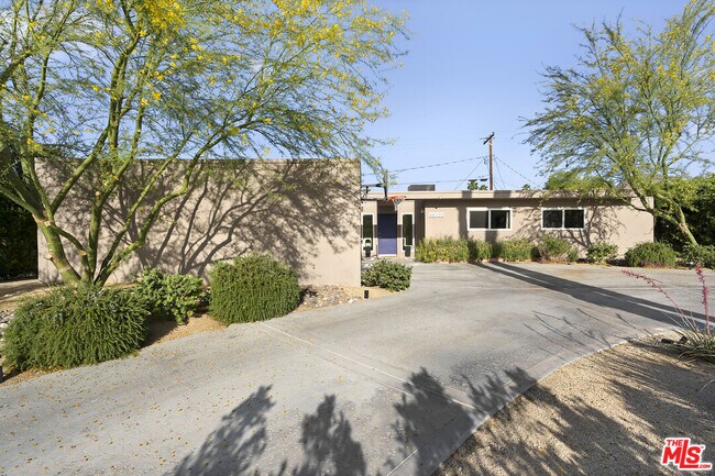 Foto del edificio - 45900 Quailbrush St