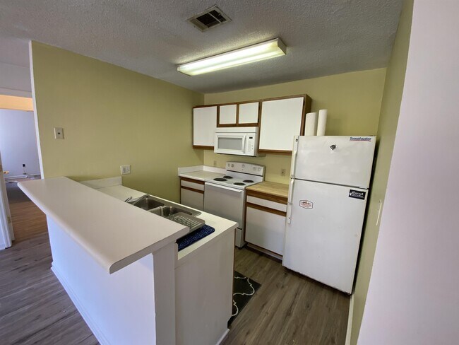 Building Photo - 155 Anderson Hwy