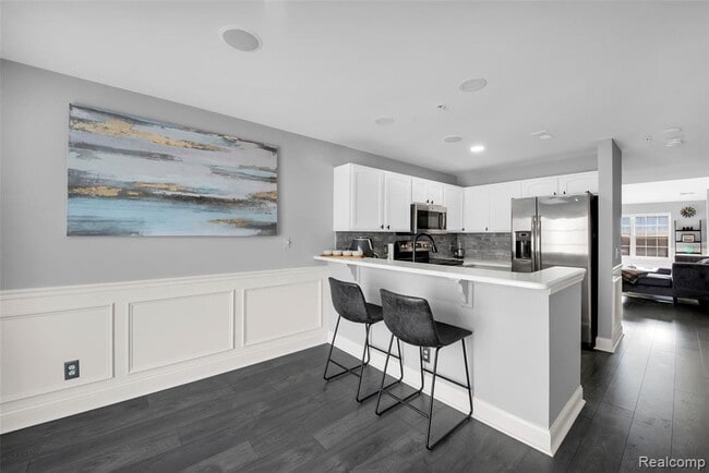 Building Photo - 3285 Newbury Pl