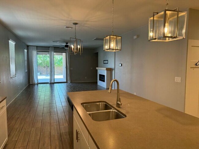 Foto del edificio - 10667 W Filbert St