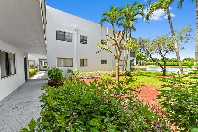 Foto del edificio - 15054 Ashland Way