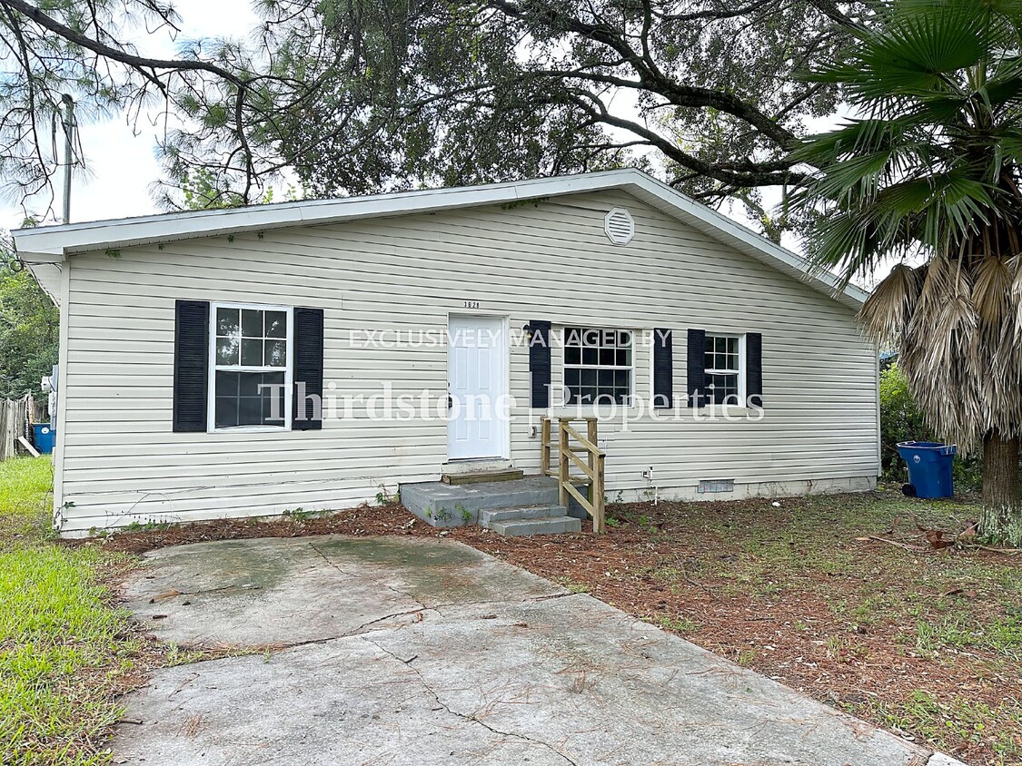 Foto principal - 3628 Ardisia Rd N, Jacksonville, FL 32209