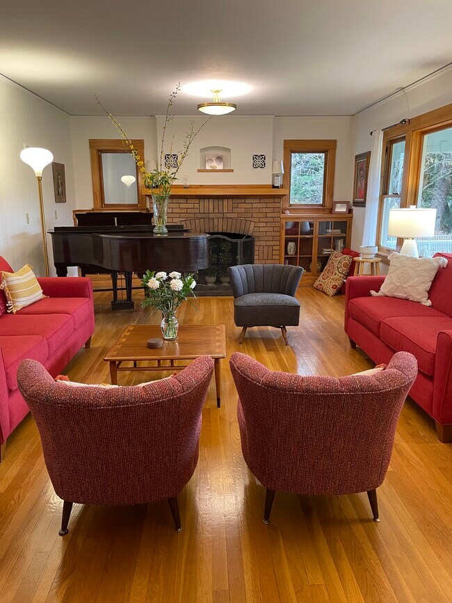 Foto del edificio - 1373 Barker Rd