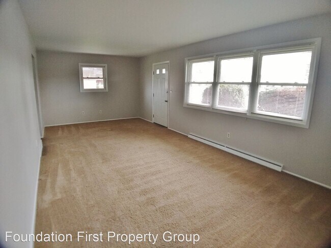Building Photo - 3 br, 1 bath House - 128 Kuhn Drive