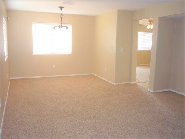 Building Photo - 989 E Stronghold Canyon Lane