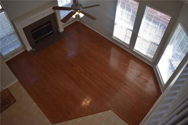 Foto del edificio - 6228 Park Meadow Ln
