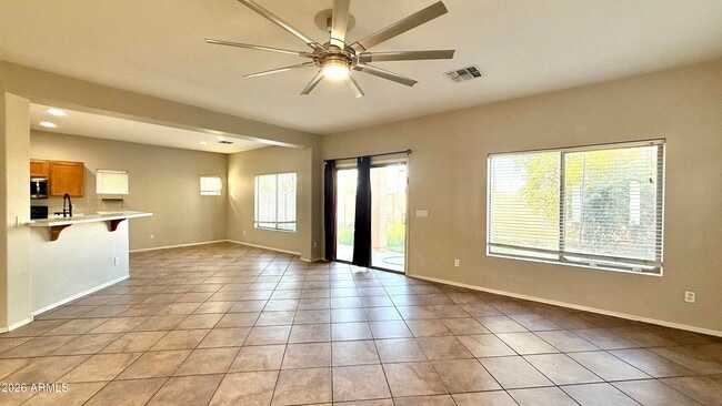 Building Photo - 9012 W Hess St