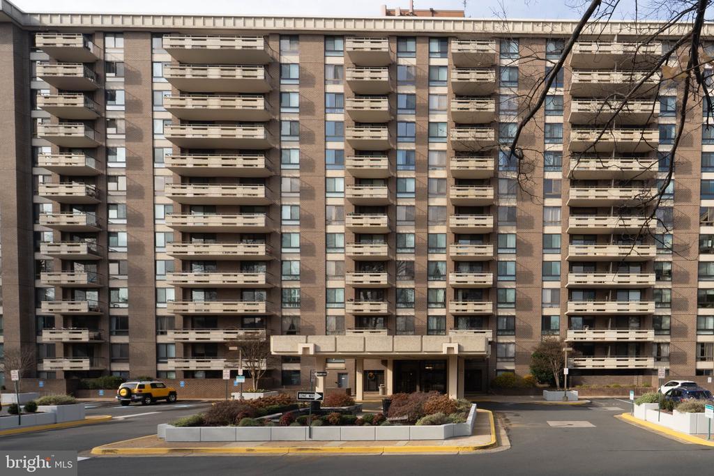 Foto principal - 1808 Old Meadow Rd