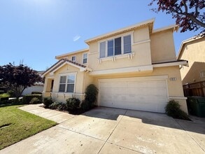 Building Photo - 912 Cameron Cir