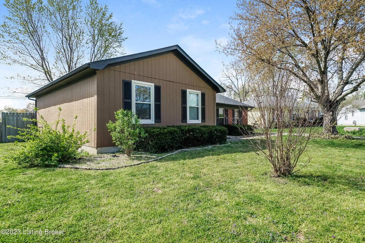 Primary Photo - 3702 Bartlett Ct