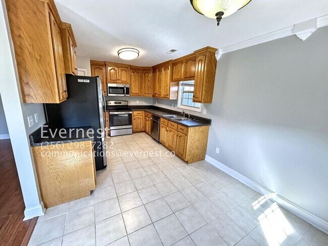 Foto del edificio - 20448 Johnson Rd