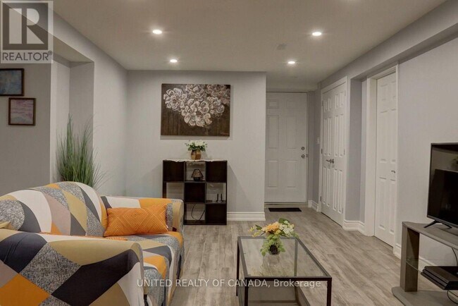 Photo du bâtiment - 196 McCaffrey Rd