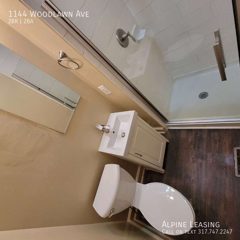 Foto principal - 1144 Woodlawn Ave