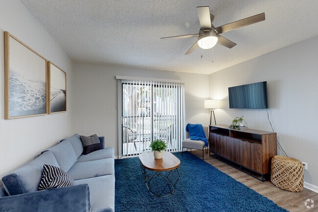 1BD 1BA 700SF The Elm - The Maren