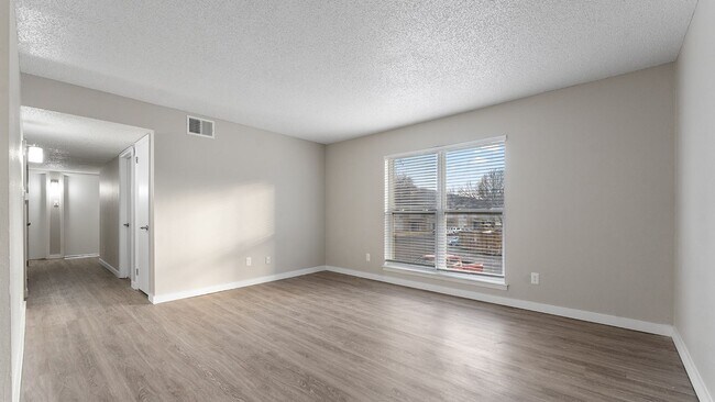 Foto del edificio - The Avenue