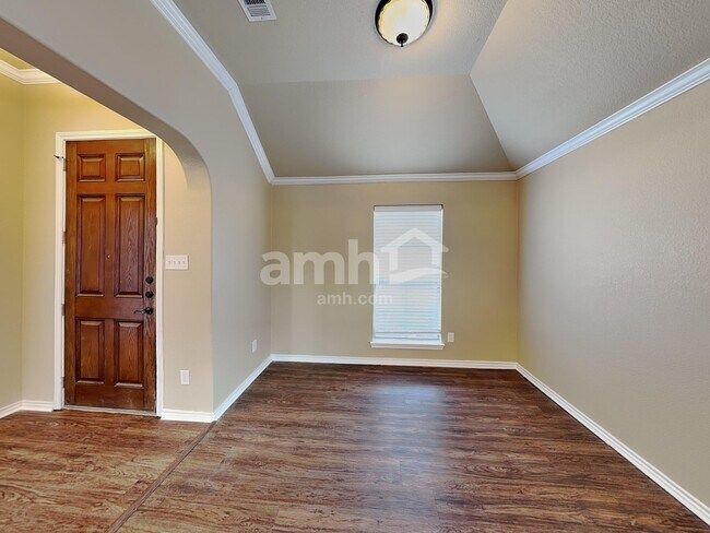 Foto del edificio - 4112 Chloe Ln