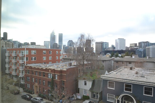 Foto del edificio - 1620 Belmont Ave