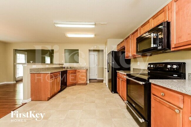 Foto del edificio - 170 Creek Way