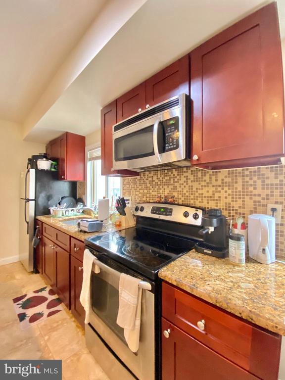 Foto del edificio - 1417 N 17th St