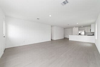 Building Photo - 3064 Huntersville Dr