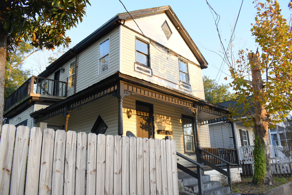 Primary Photo - 1303 S 3rd St