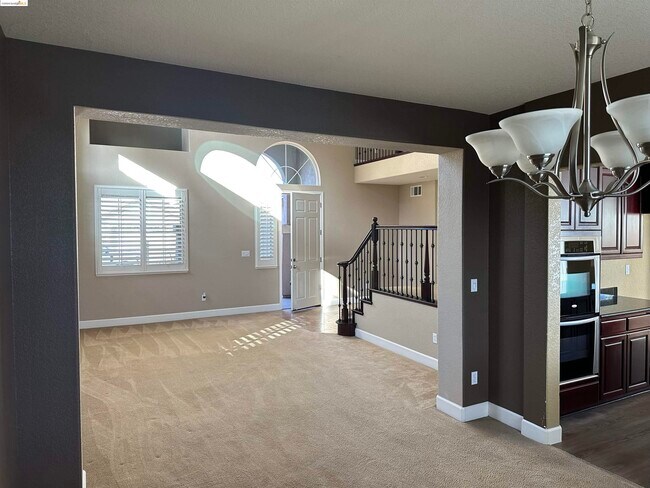 Foto del edificio - 720 Blake Ct