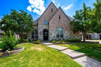 Building Photo - 640 Creekway Dr