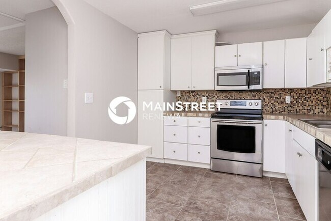 Building Photo - 3 Bedroom Pet-Friendly Home in Port Richey...