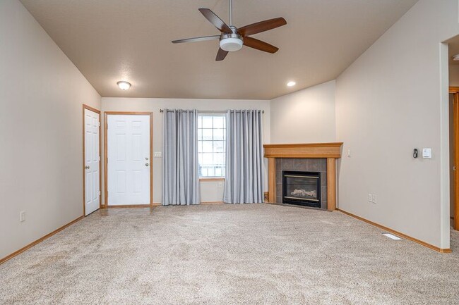 Building Photo - 5504 Bakerloo Ln