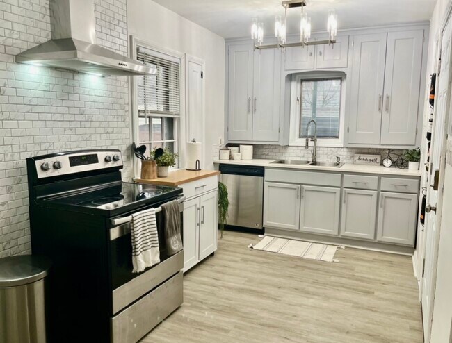Foto del edificio - 3710 Lynnfield Rd