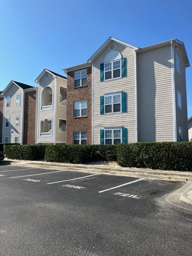 Primary Photo - 721-D