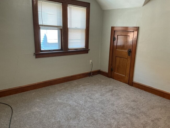 Building Photo - 2435 N 55th St