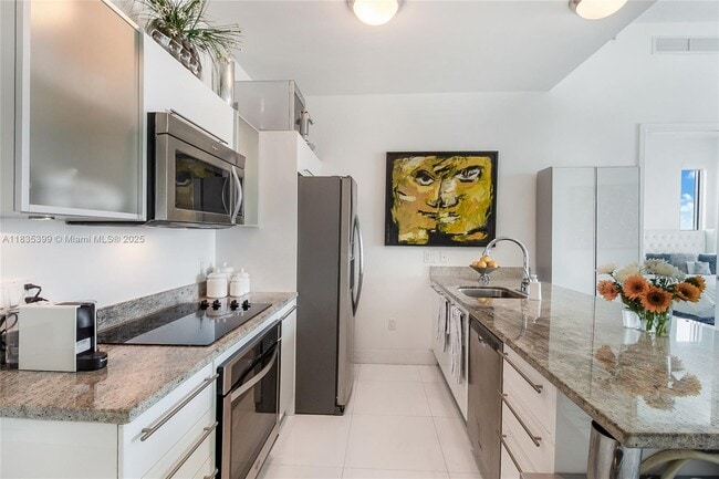 Foto del edificio - 185 SW 7th St