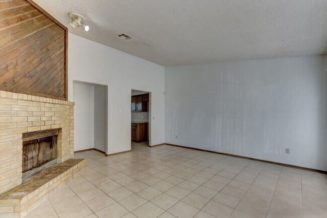 Foto del edificio - 2 Bedroom 1 Bathroom unit in MWC!