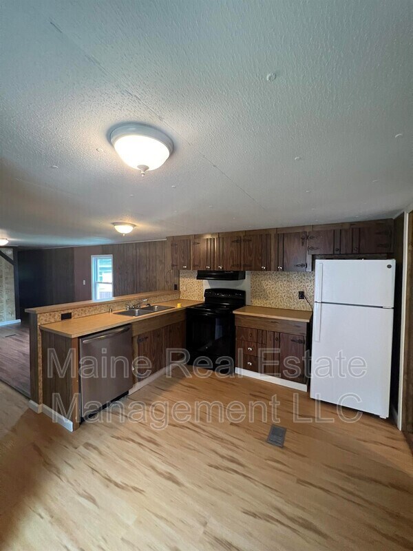 47 Pheasant Hill Trailer Park, Milford, ME 04461 House for Rent in