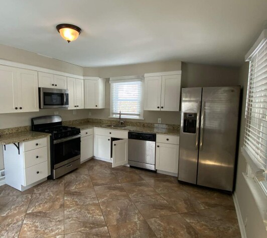 Foto del edificio - NOW AVAILABLE! - 415 Thomas Ave, Riverton,...