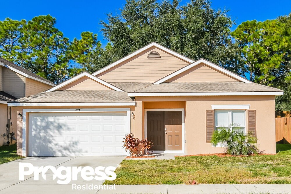 1324 Longville Cir, Tavares, FL 32778 House Rental in Tavares, FL