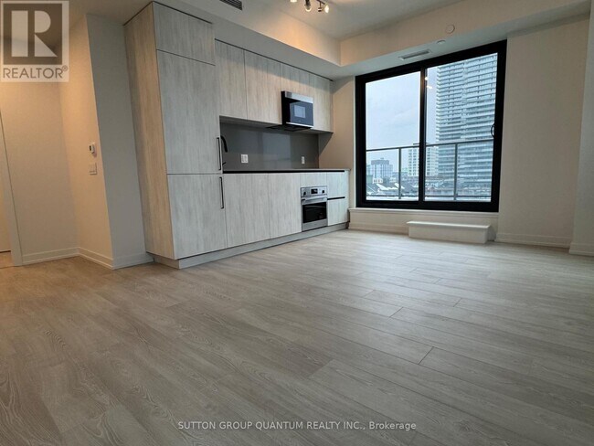 Building Photo - 35 Parliament St