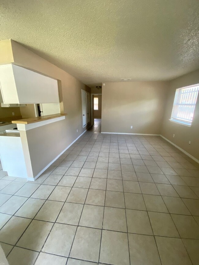 Photo - 904 Isbell Rd Apartment