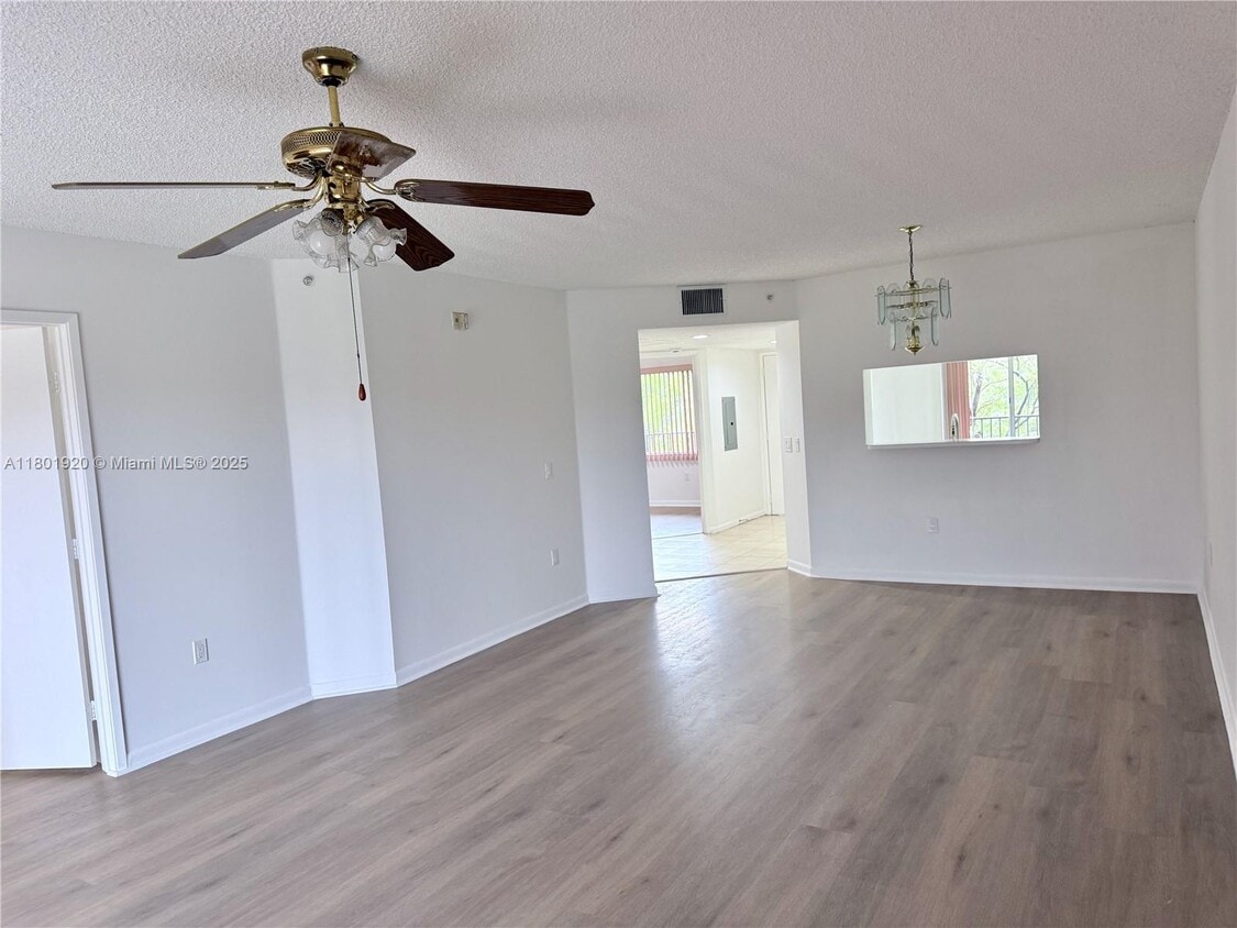 Primary Photo - 12650 SW 15th St